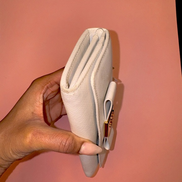 Authentic Prada Continental Leather Bow Tie Wallet - Picture 5 of 14